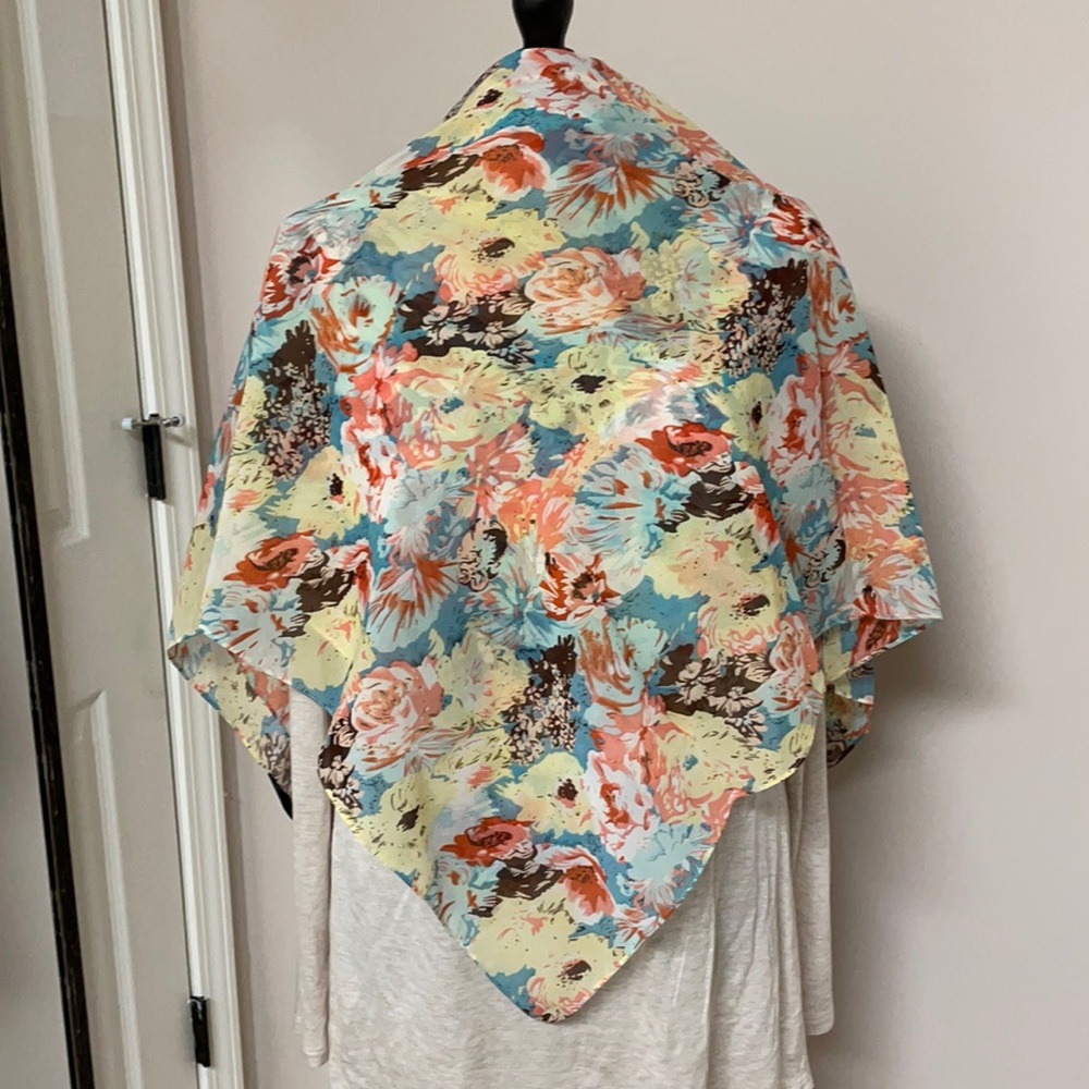 40”x40” square haute hijab